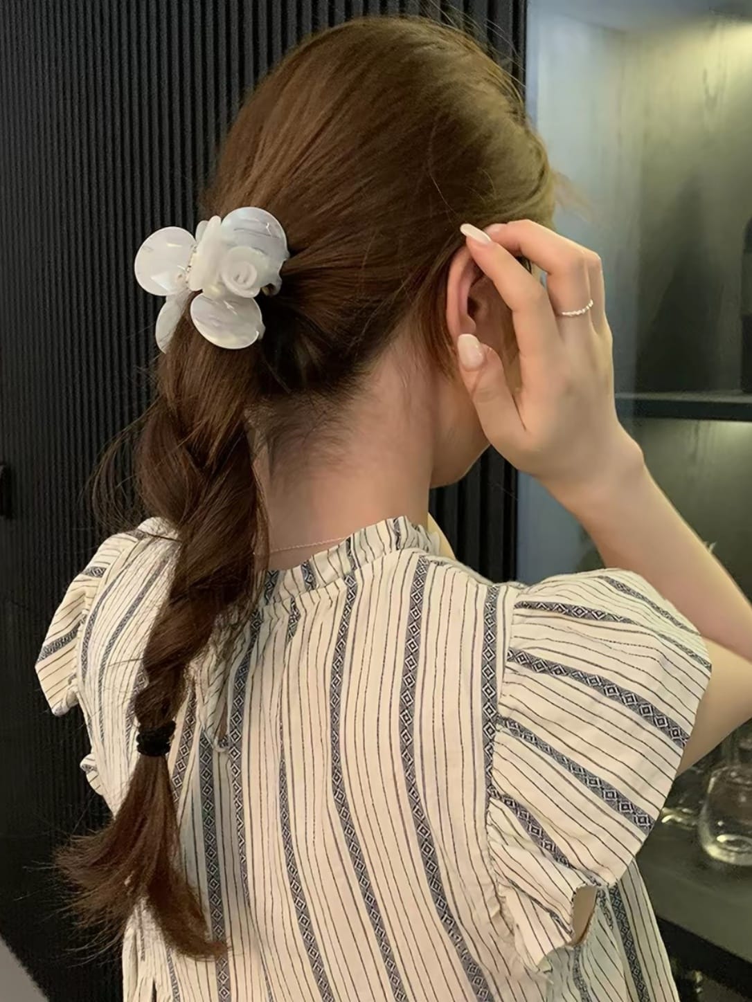3D Flower Acetate Hair Claw Clip – Vintage Floral Hair Accessory