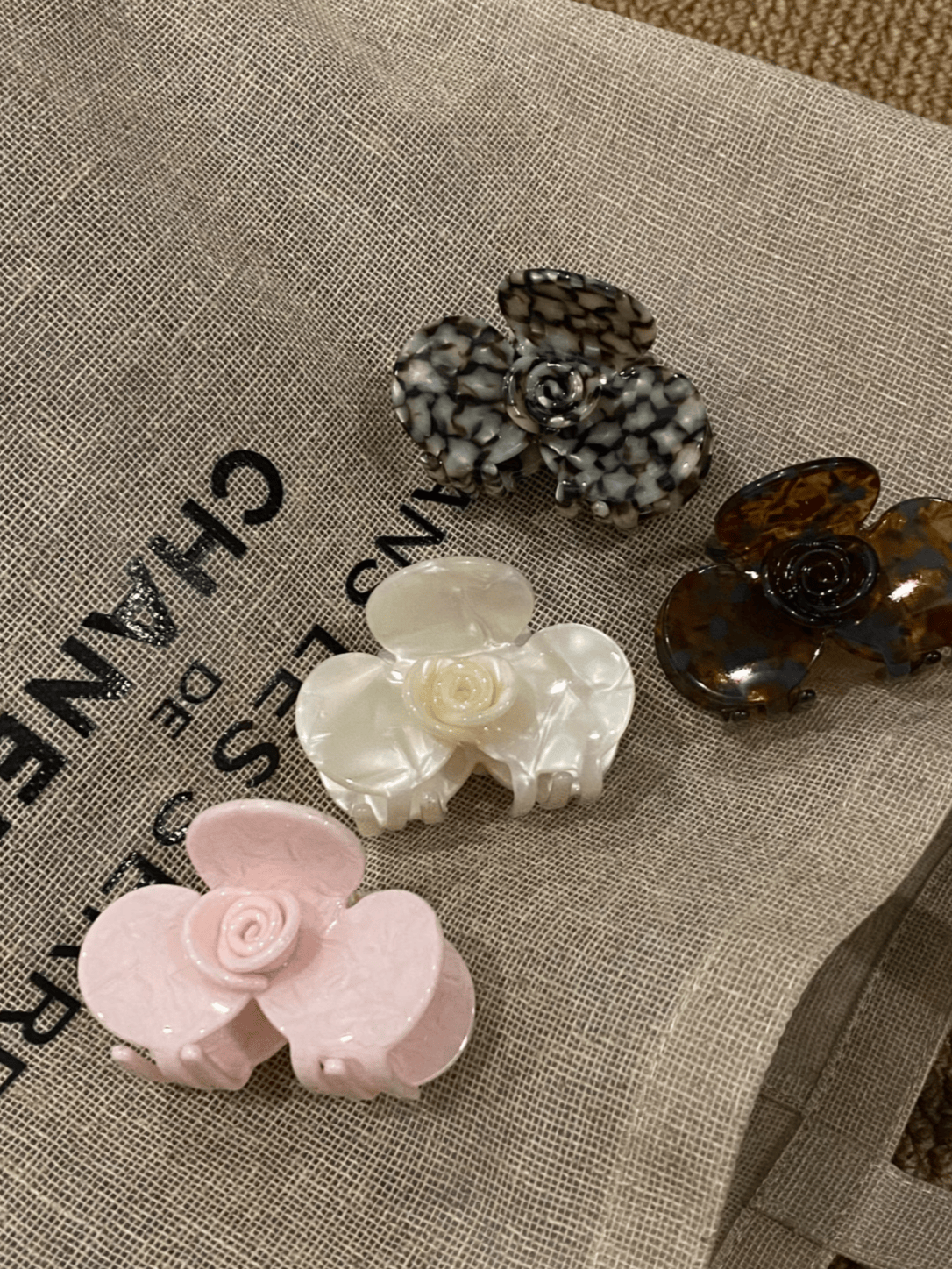 3D Flower Acetate Hair Claw Clip – Vintage Floral Hair Accessory