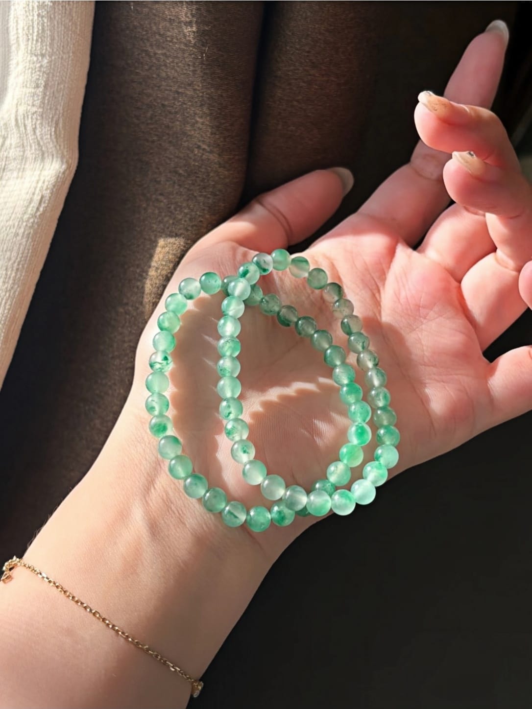 8mm Natural African Green Jade-Like Stone Bracelet (Dulong Jade Trade Name) – Handmade Beaded Stretch Bracelet with Natural Internal Patterns