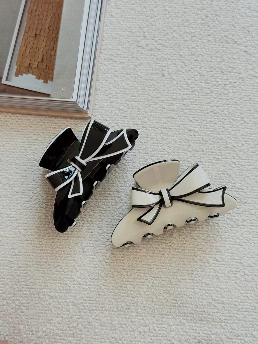 Bow Acetate Hair Claw Clip – Elegant Glossy Hair Accessory