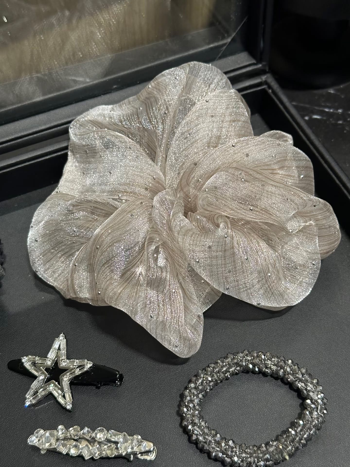 Elegant Sheer Starry Mesh Scrunchie – Sparkling Hair Tie for Ponytails & Updos