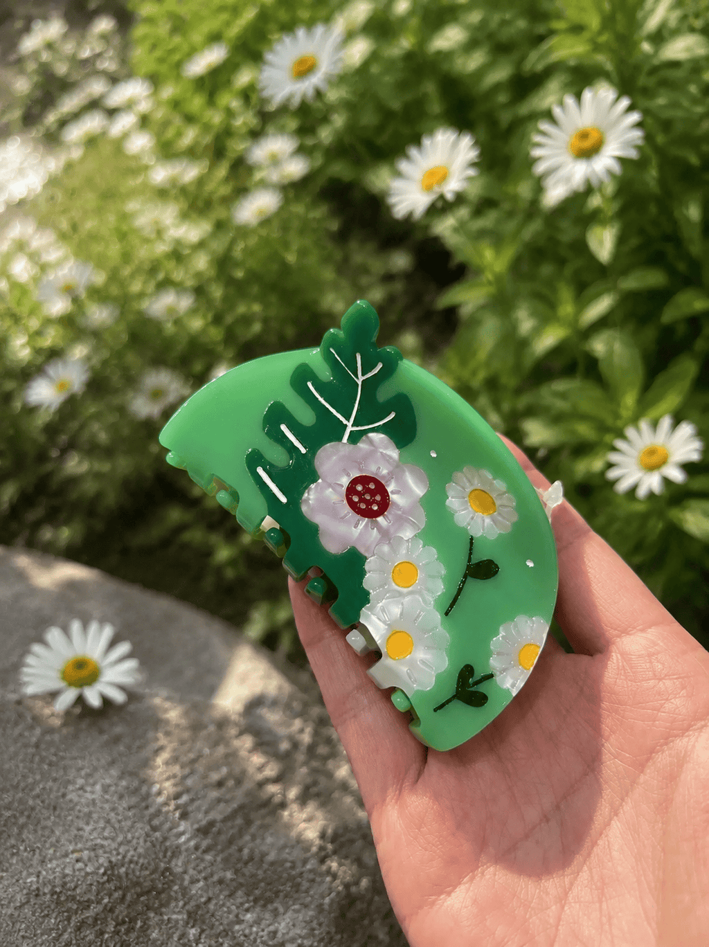 Floral Acetate Hair Claw Clip 8cm | Cute Daisy Flower Hair Clip for Women