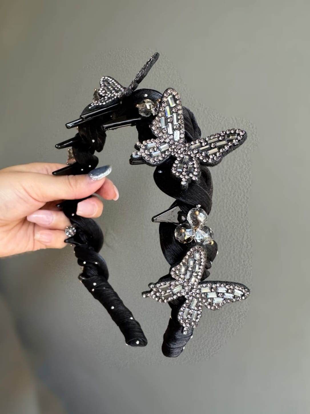 Full-Rhinestone Butterfly Headband – Black Mesh Hair Accessory