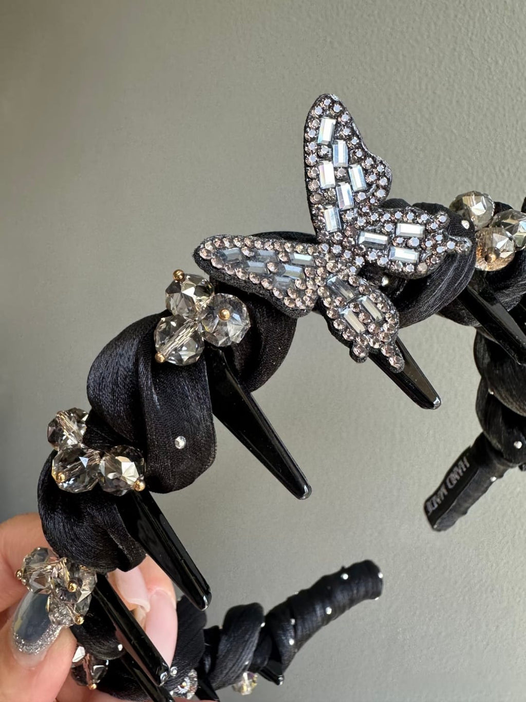 Full-Rhinestone Butterfly Headband – Black Mesh Hair Accessory