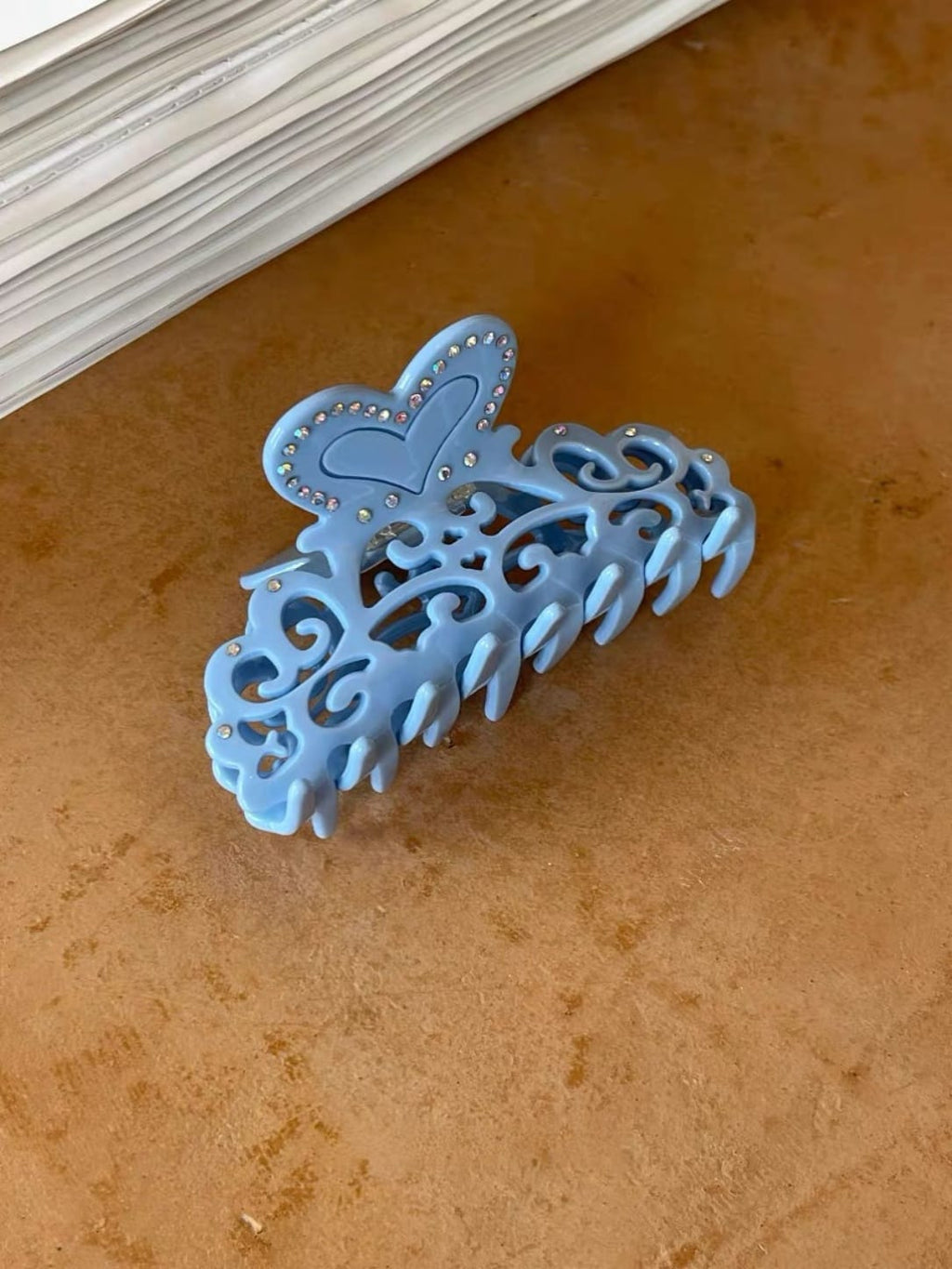 Hollow Cutout Acetate Hair Claw Clip – Sky Blue Rhinestone Heart Design