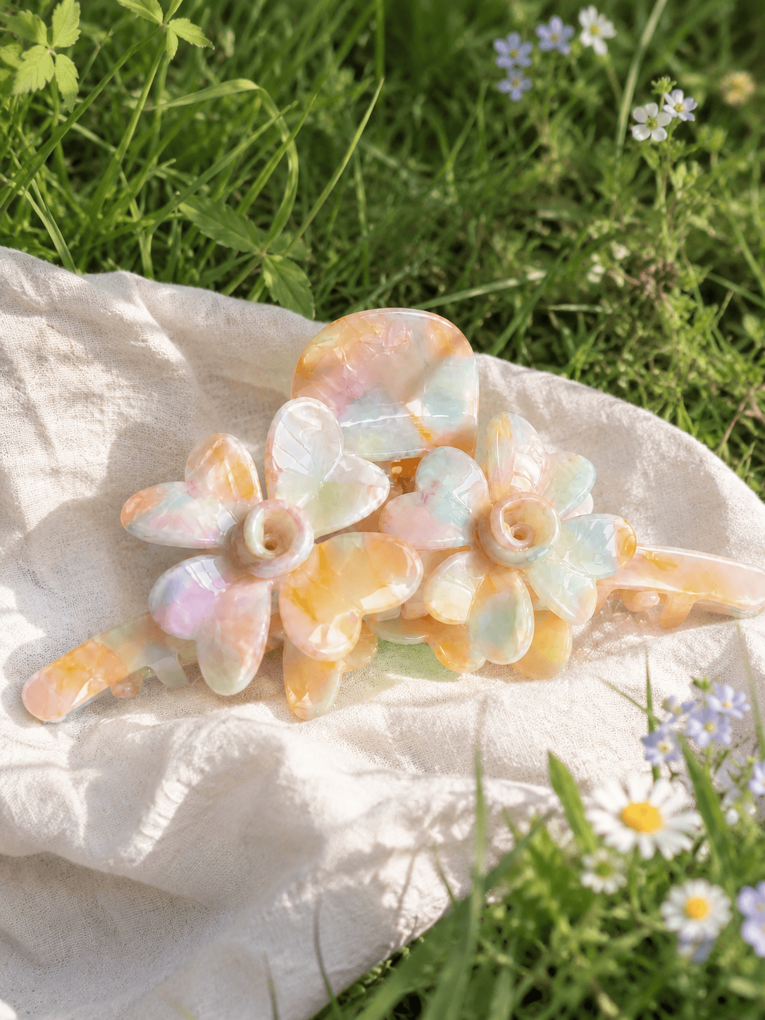 Large Pastel Floral Hair Claw Clip – Iridescent Acetate Rose Claw for Thick Hair, Elegant French Hair Accessory for Women