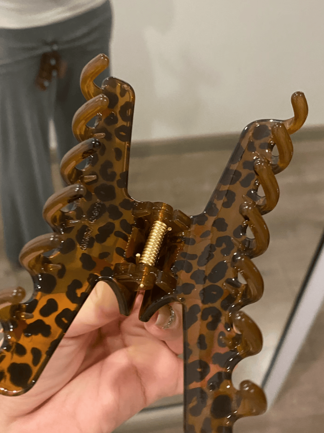Leopard Print Star Acrylic Hair Claw Clip | Oversized Retro Hair Clip for Thick Hair