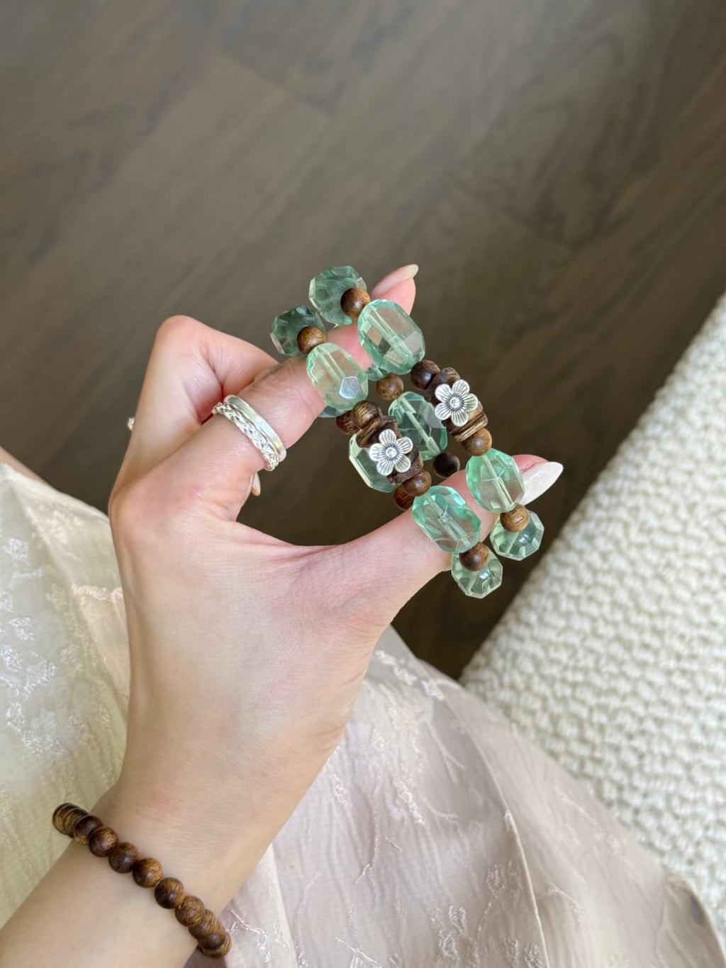 Natural Green Fluorite & Agarwood Beaded Bracelet | Modern Oriental Jewelry