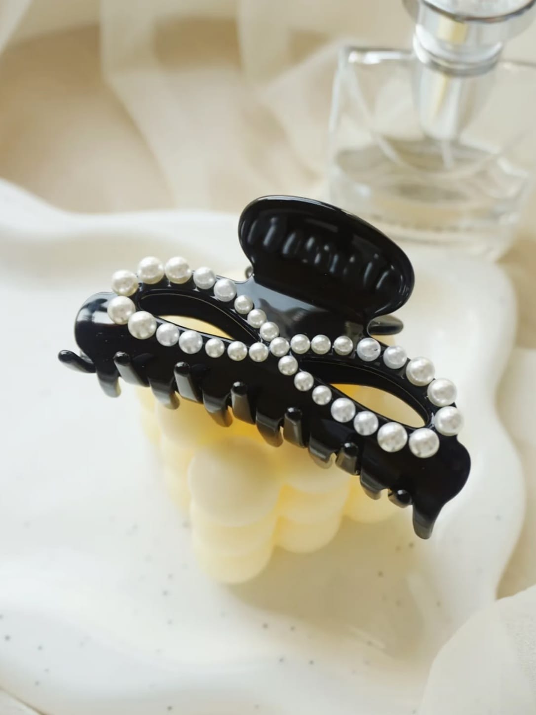 Pearl Bow Acetate Hair Claw Clip – Elegant Oversized Hair Clip