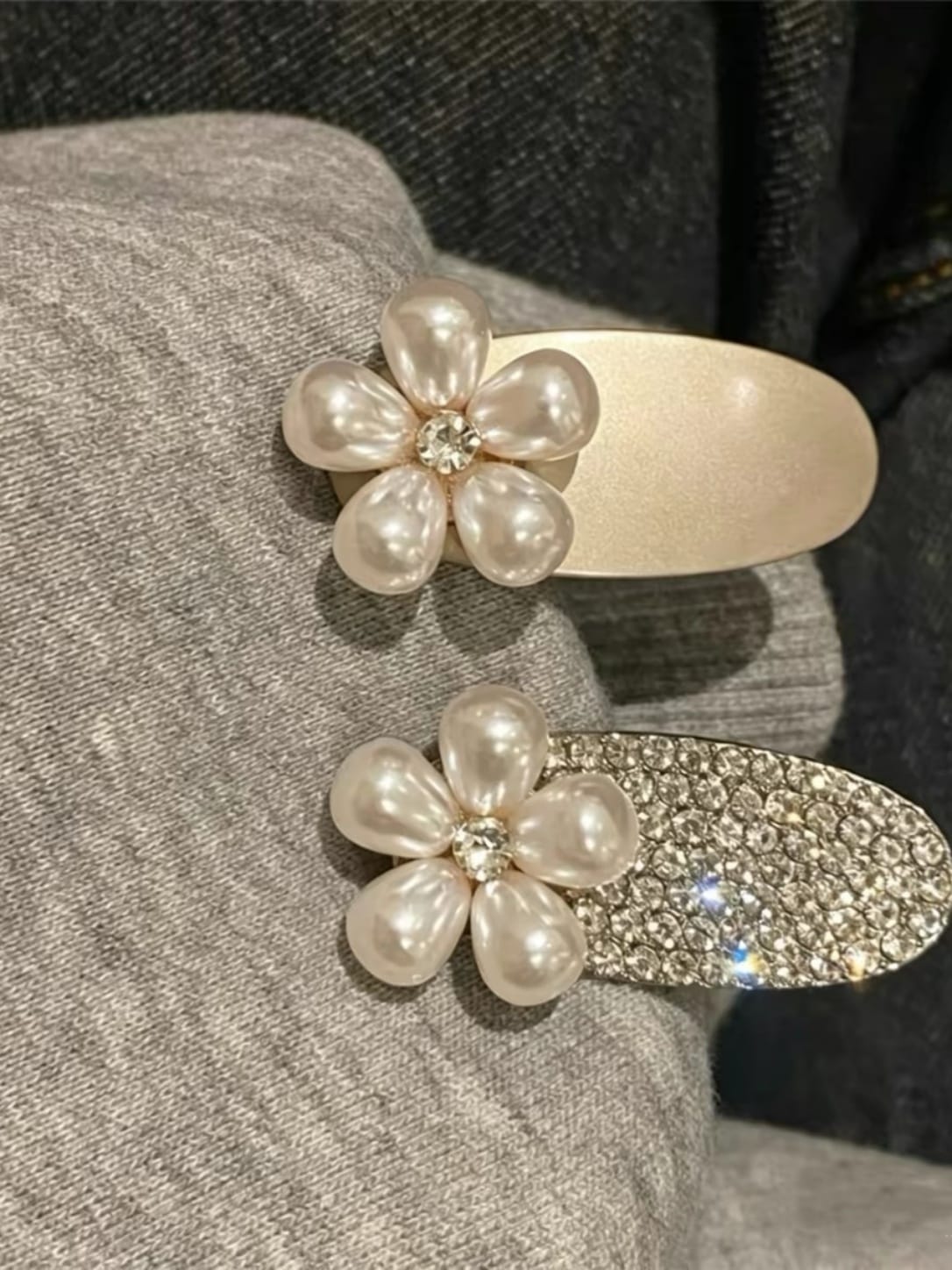 Pearl Flower Rhinestone Alligator Hair Clips – 2-Piece Hair Clip Set