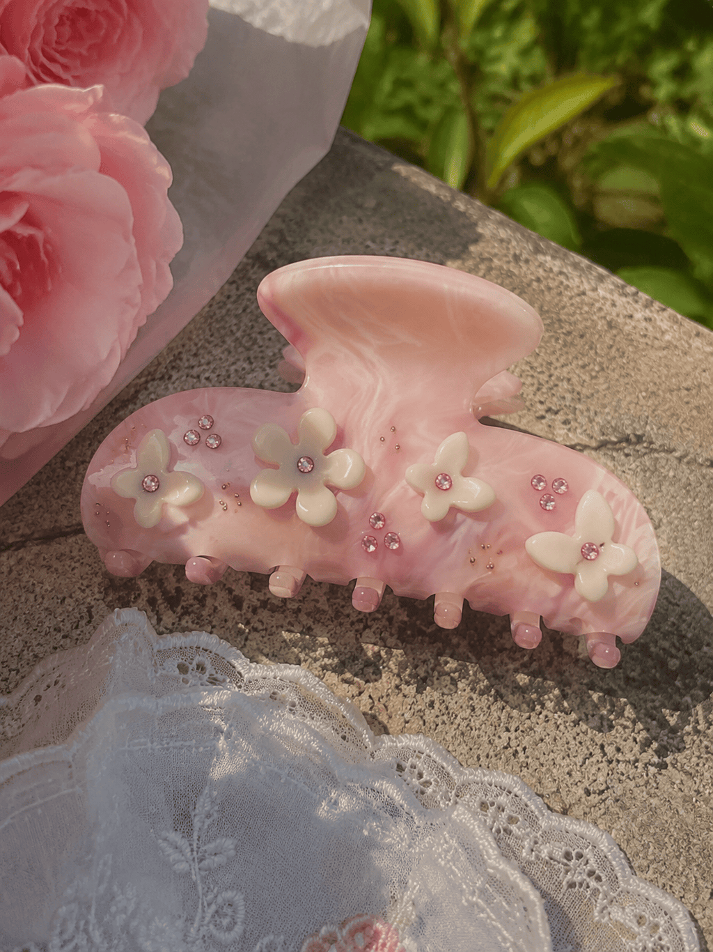 Pink 3D Flower Rhinestone Hair Claw Clip – Elegant Medium Acrylic Hair Accessory