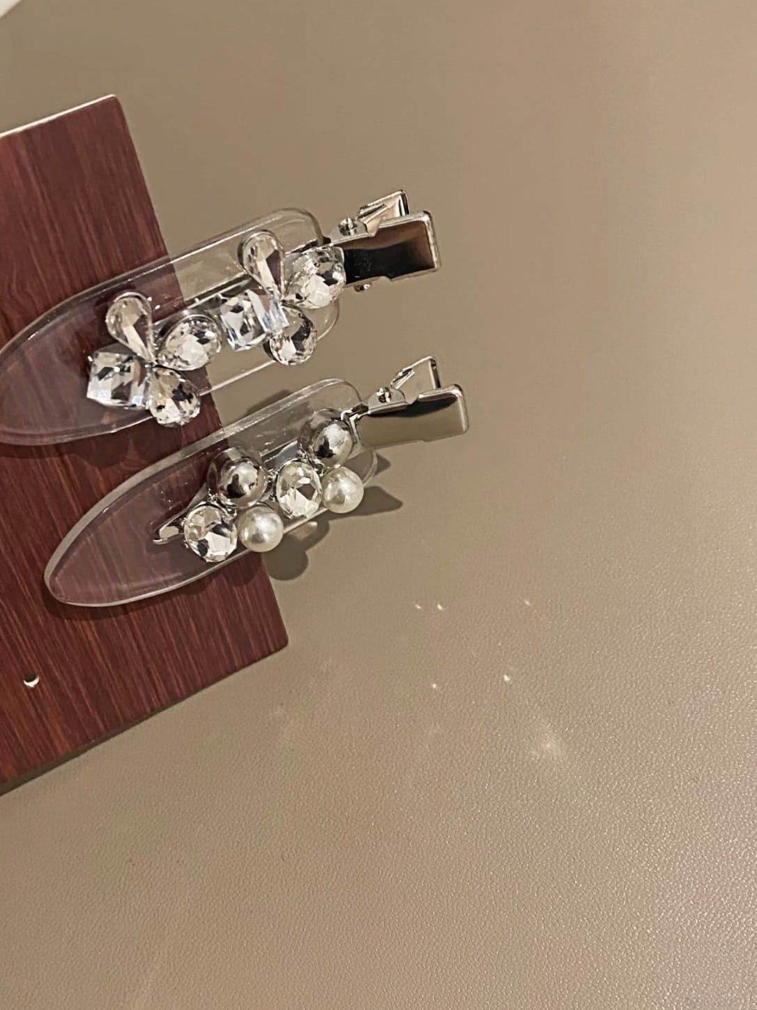 Rhinestone Pearl Invisible Hair Clips – 2-Piece No-Crease Set