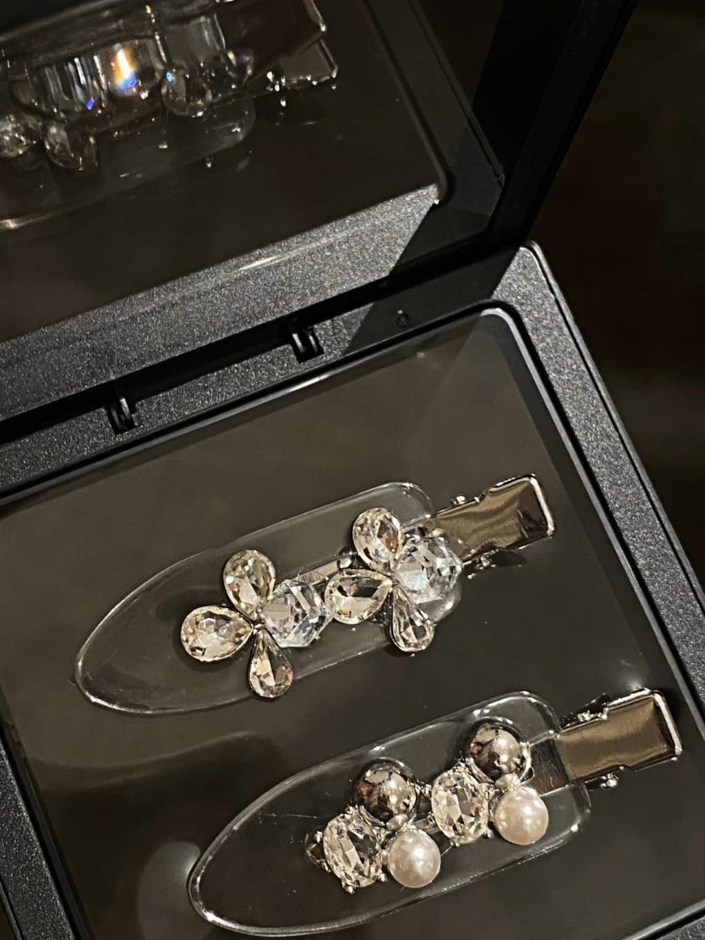 Rhinestone Pearl Invisible Hair Clips – 2-Piece No-Crease Set