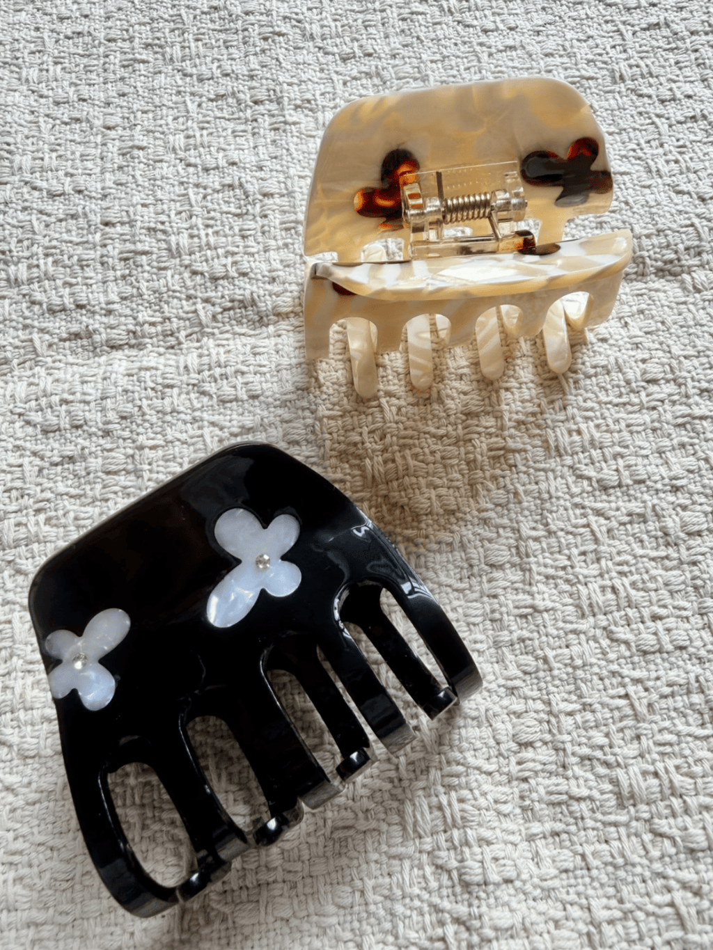 Vintage Flower Acetate Claw Clips Set | 2-Piece Floral Hair Accessories